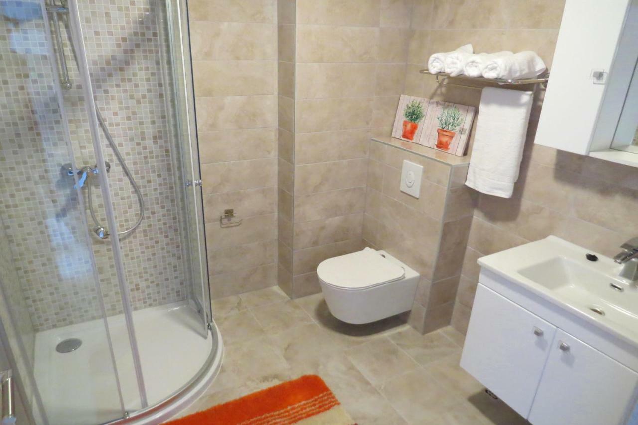 Apartments Medvidovic Baska Voda Ngoại thất bức ảnh